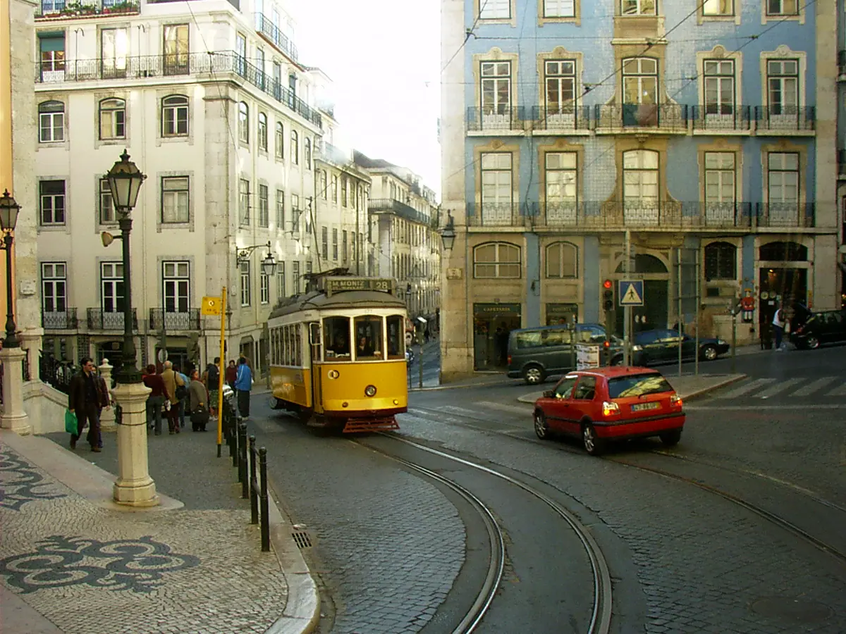 European and Brazilian Portuguese: What Changes and What Does Not
